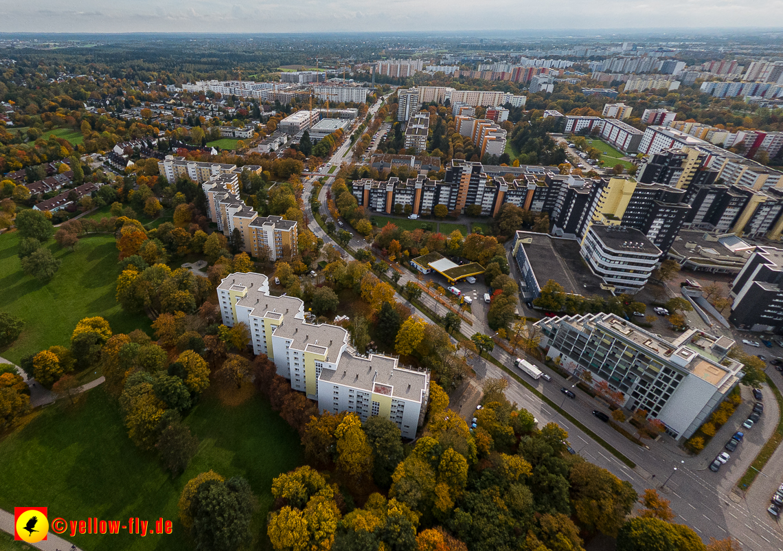 13.10.2022 - Marx-Zenrtum am Karl-Marx-Ring in Neuperlach